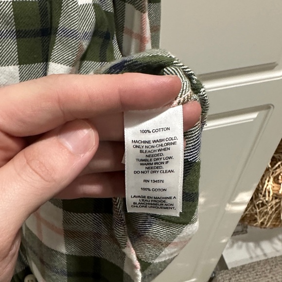 Vineyard Vines Checkered Men’s Flannel Shirt - Picture 7 of 8